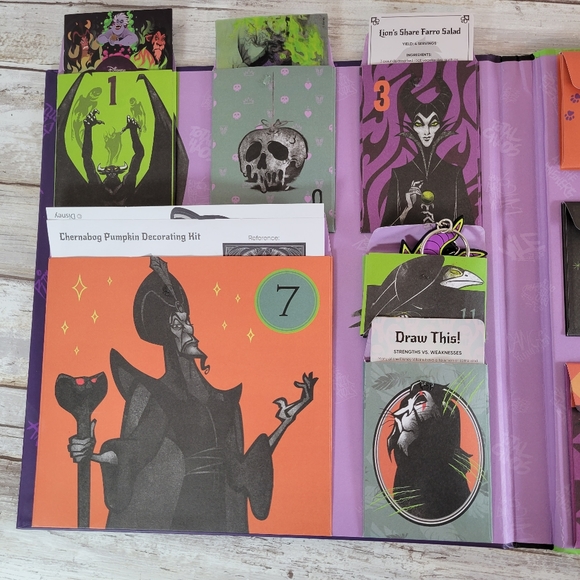Disney Villains 13 Frights of Halloween Book Countdown to Halloween - Picture 6 of 13